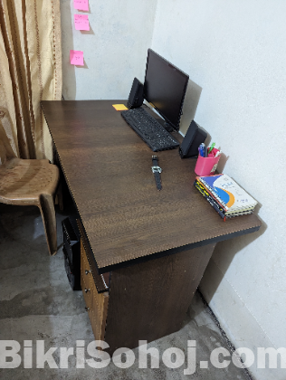 Office table